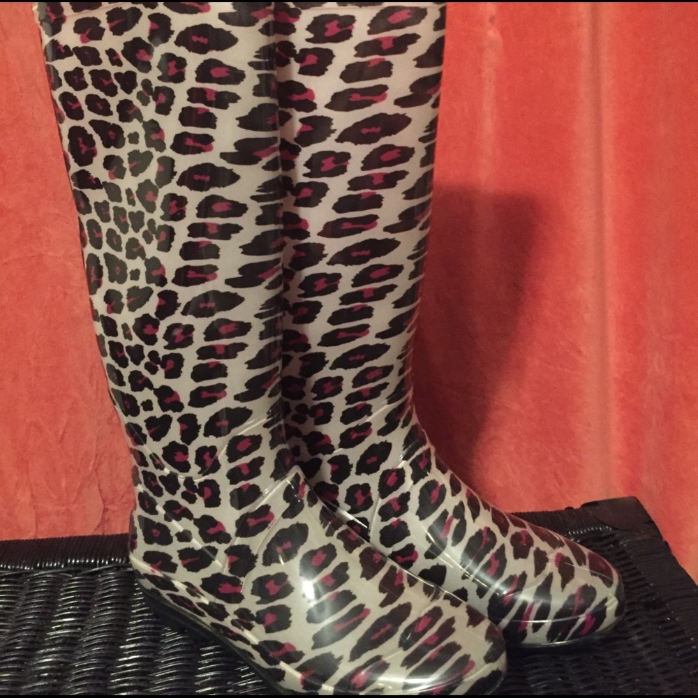 COPY - Tall leopard rainboots